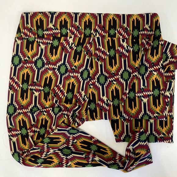 Lularoe Leggings Tall and Curvy  Multicolor Pattern Womens Pants Size 12-22 - Picture 4 of 6